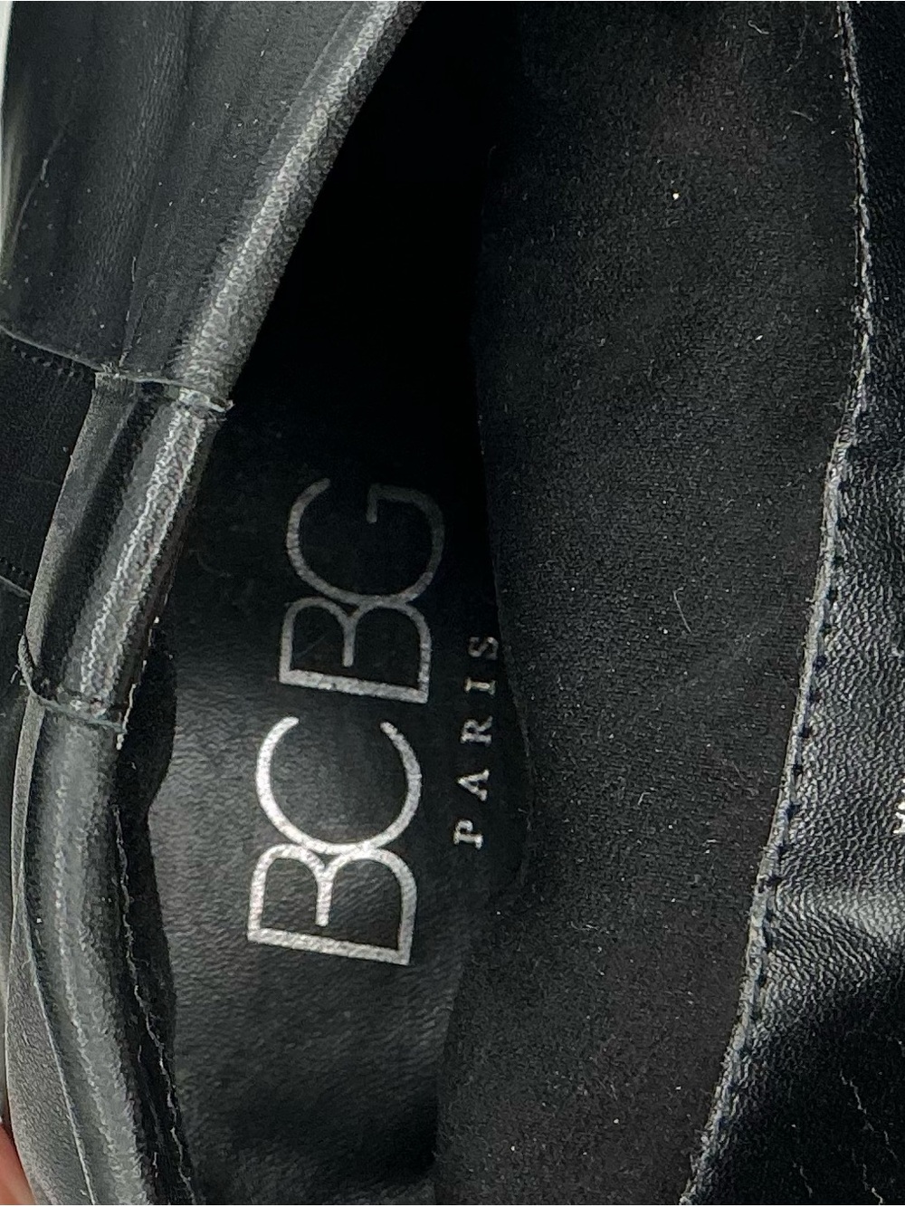 BCBG Paris Cinelia Black Leather Fold Over Cuff Ankle Boots Woman Size 7.5 - Picture 3 of 6